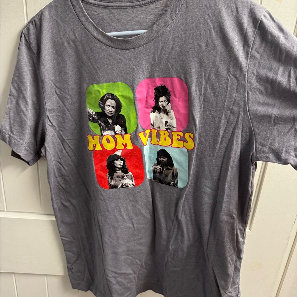 Gray 'Mom Vibes' Kids T-Shirt